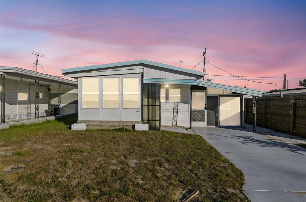 1934 SHADY COVE, Holiday, FL 34691