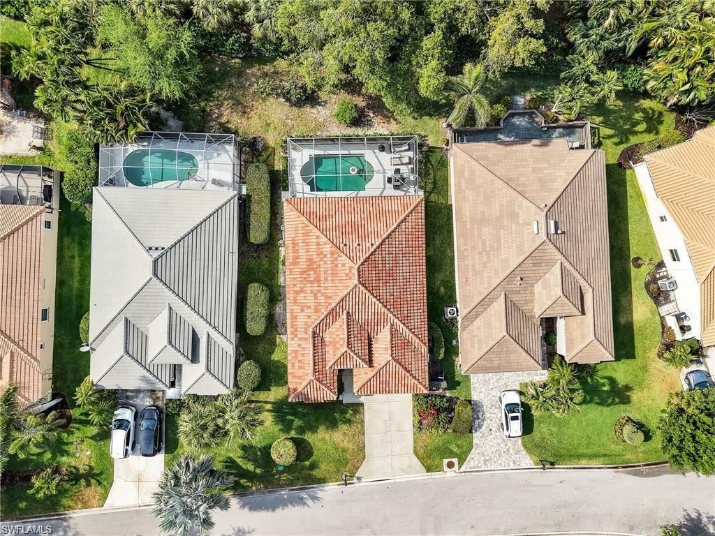 8850 Springwood CT, BONITA SPRINGS, FL 34135 — photo 3