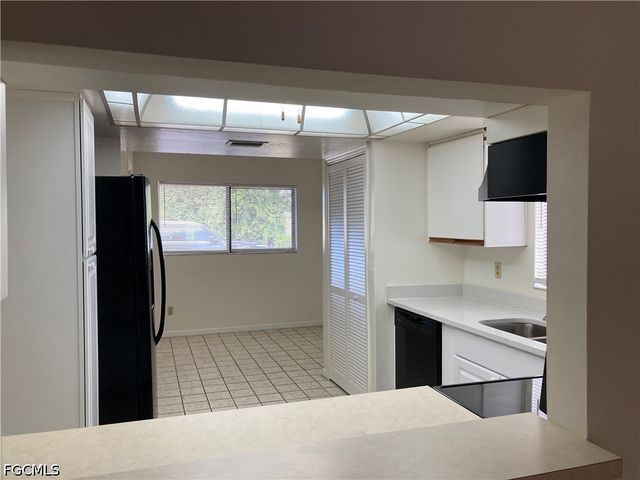 4321 Country Club BLVD 101, Cape Coral, FL 33904