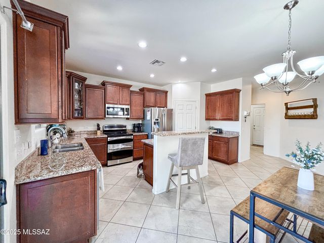 7287 E Heartwood Drive, Tucson, AZ 85756
