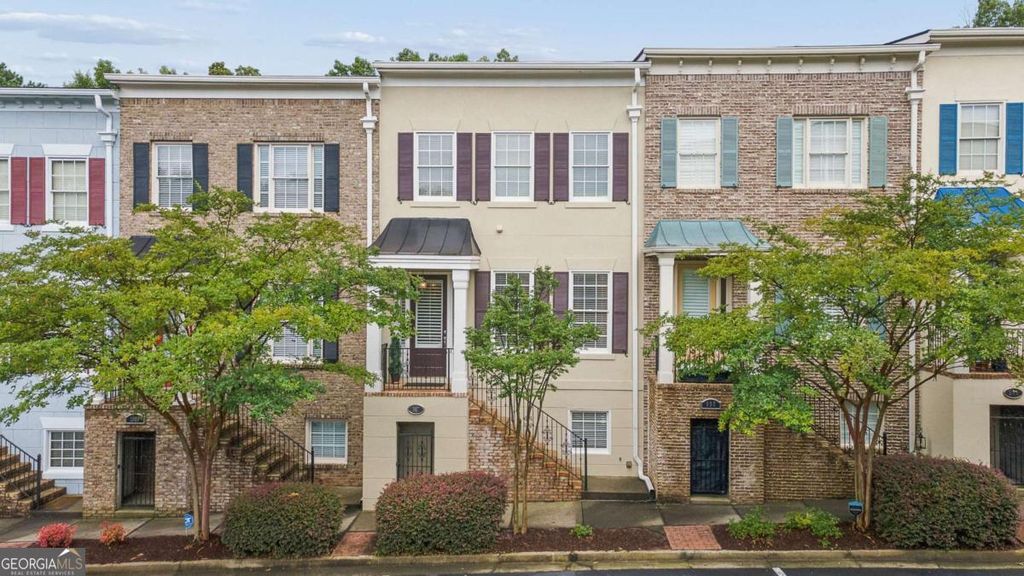 997 Pearl Point, Sandy Springs, GA 30328