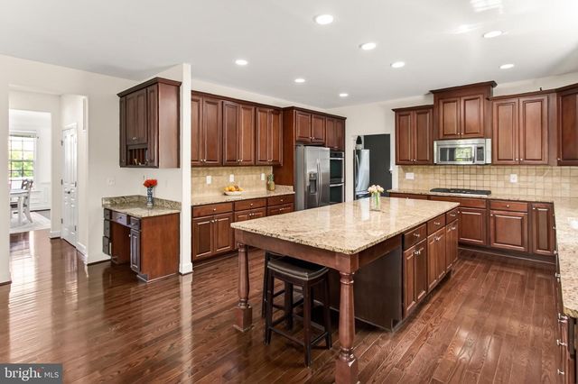 8901 HARGROVE CT, Fairfax, VA 22031