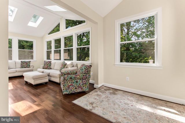 8901 HARGROVE CT, Fairfax, VA 22031