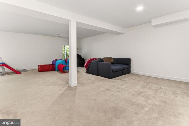 8901 HARGROVE CT, Fairfax, VA 22031