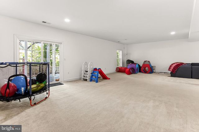 8901 HARGROVE CT, Fairfax, VA 22031