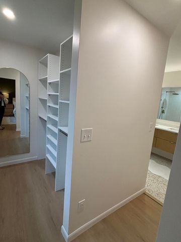 2135 Apple Avenue NW, Grand Rapids, MI 49504