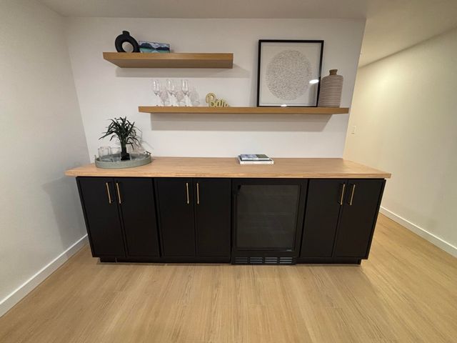 2135 Apple Avenue NW, Grand Rapids, MI 49504