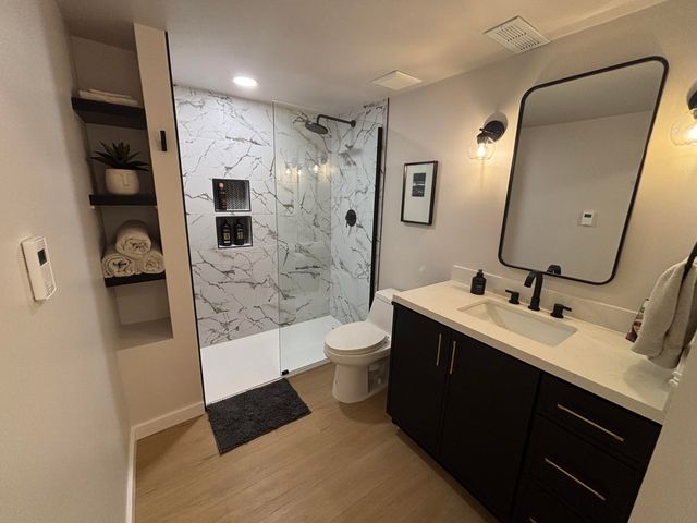 2135 Apple Avenue NW, Grand Rapids, MI 49504