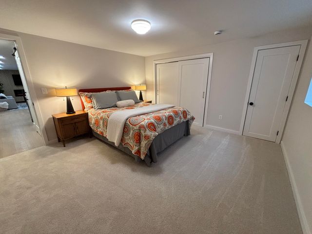 2135 Apple Avenue NW, Grand Rapids, MI 49504