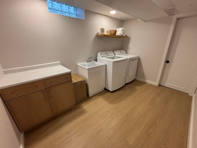 2135 Apple Avenue NW, Grand Rapids, MI 49504