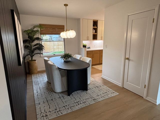 2135 Apple Avenue NW, Grand Rapids, MI 49504