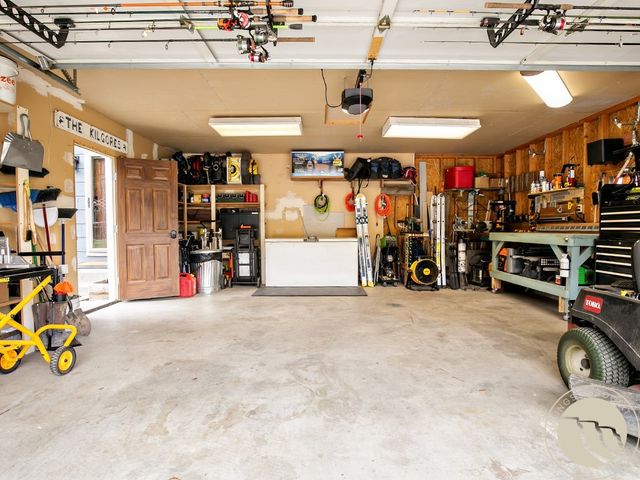 1054 J T Lane, Billings, MT 59101