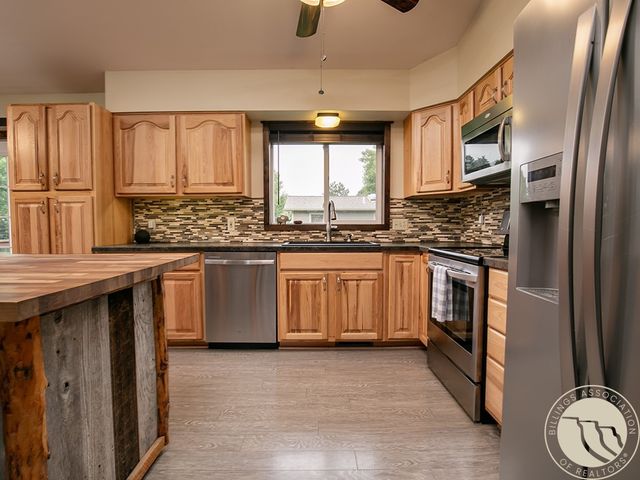 1054 J T Lane, Billings, MT 59101