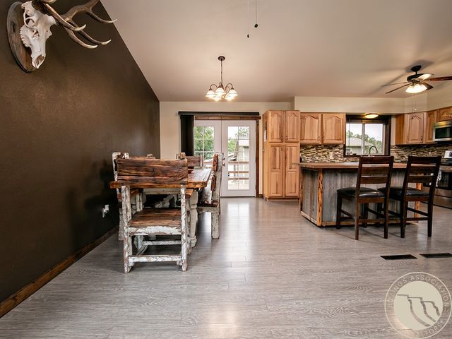 1054 J T Lane, Billings, MT 59101