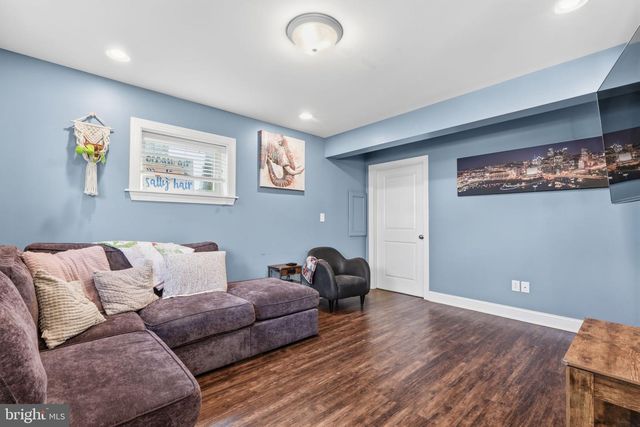 369 LIVEZEY ST, Philadelphia, PA 19128