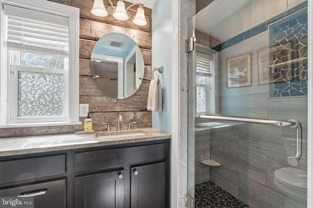 369 LIVEZEY ST, Philadelphia, PA 19128