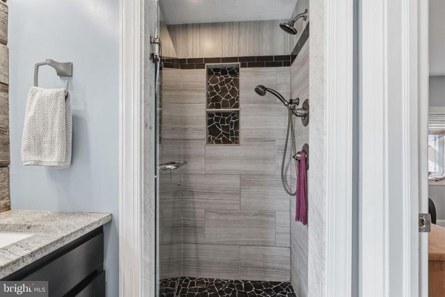 369 LIVEZEY ST, Philadelphia, PA 19128