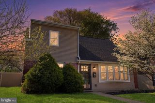 369 LIVEZEY ST, Philadelphia, PA 19128