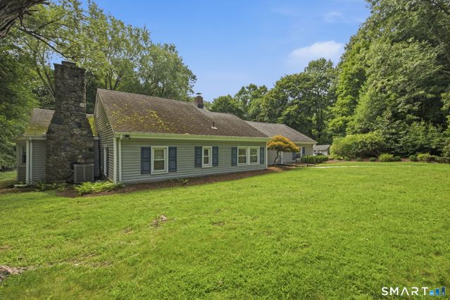 26 Campbell Drive, Stamford, CT 06903