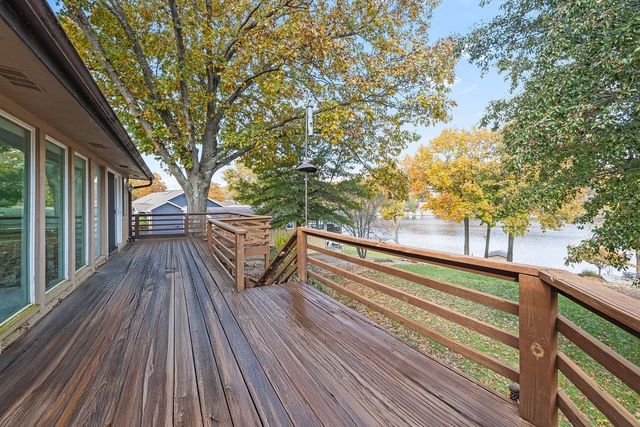 2 Portsmouth Lane, Bella Vista, AR 72715