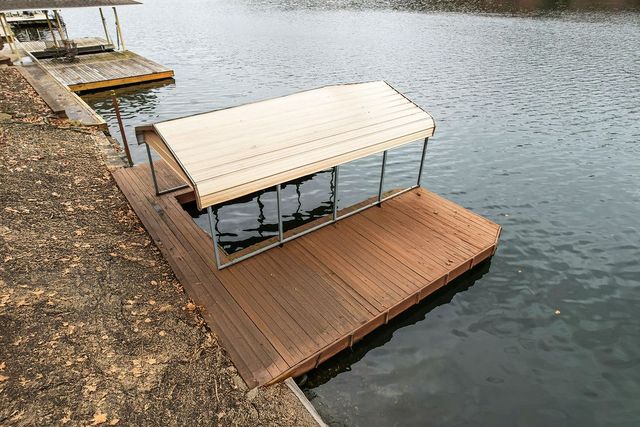 2 Portsmouth Lane, Bella Vista, AR 72715