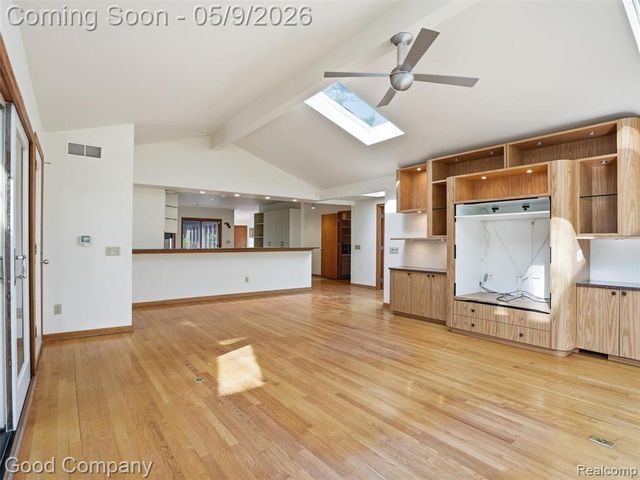 6733 Bloomfield Lane, West Bloomfield, MI 48322