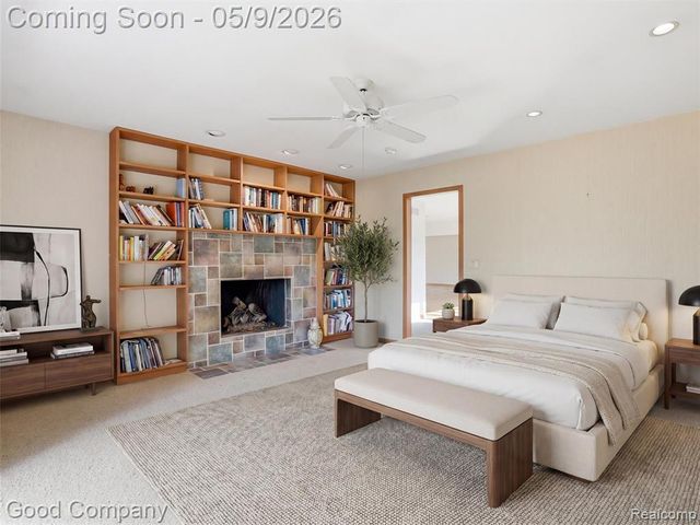 6733 Bloomfield Lane, West Bloomfield, MI 48322