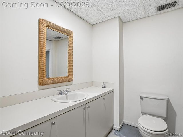 6733 Bloomfield Lane, West Bloomfield, MI 48322