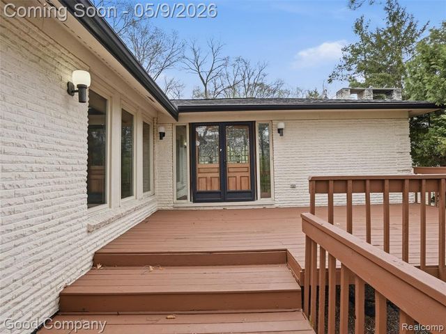 6733 Bloomfield Lane, West Bloomfield, MI 48322