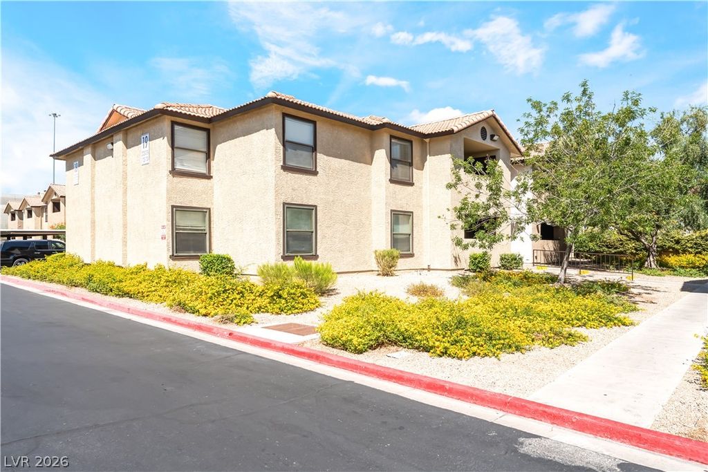 2451 North Rainbow Boulevard 1123, Las Vegas, NV 89108 — photo 2