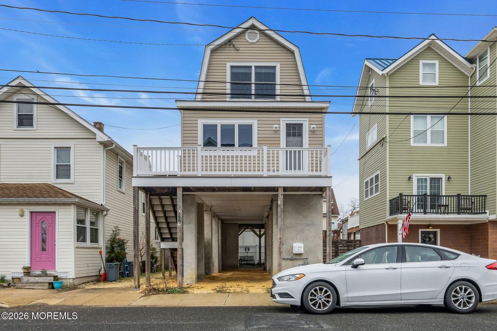 46 Barberie Avenue, Highlands, NJ 07732