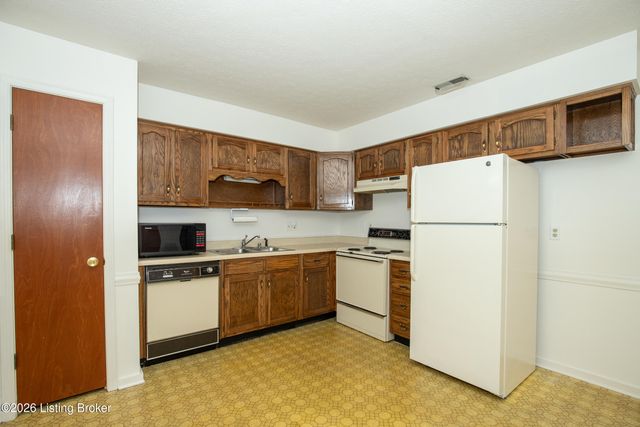 3407 La Follette Dr, Louisville, KY 40299