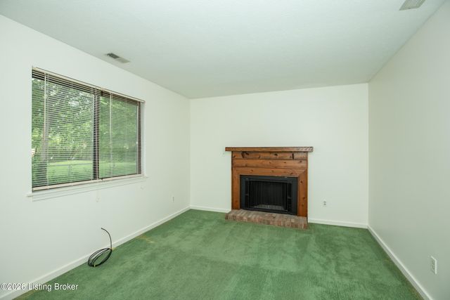 3407 La Follette Dr, Louisville, KY 40299