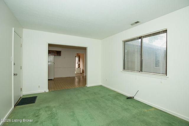 3407 La Follette Dr, Louisville, KY 40299