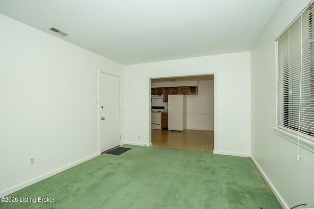 3407 La Follette Dr, Louisville, KY 40299