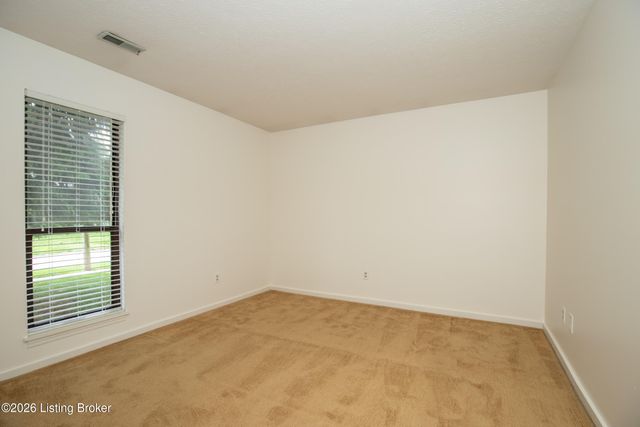 3407 La Follette Dr, Louisville, KY 40299