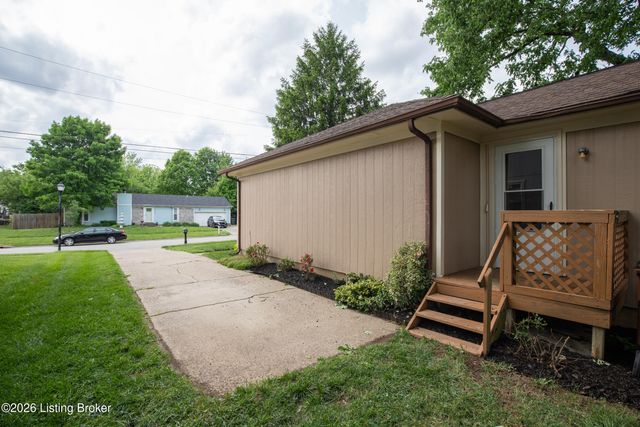 3407 La Follette Dr, Louisville, KY 40299