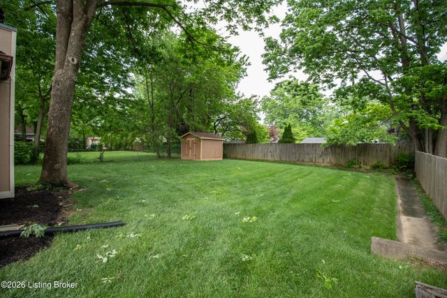 3407 La Follette Dr, Louisville, KY 40299