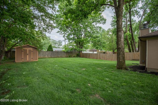 3407 La Follette Dr, Louisville, KY 40299