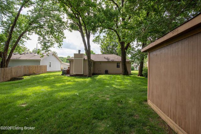 3407 La Follette Dr, Louisville, KY 40299