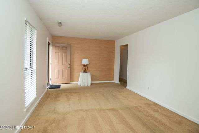 3407 La Follette Dr, Louisville, KY 40299