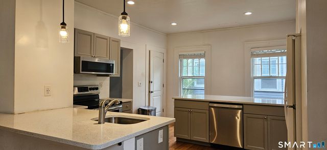 34 Harlem Avenue, Bridgeport, CT 06606