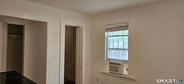 34 Harlem Avenue, Bridgeport, CT 06606