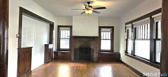34 Harlem Avenue, Bridgeport, CT 06606