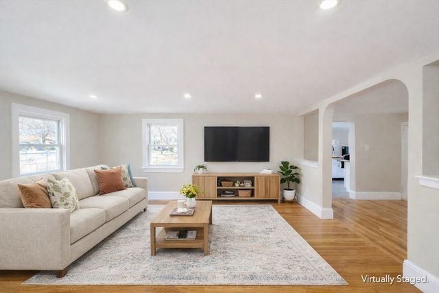 28 Newton Ct., Weymouth, MA 02191