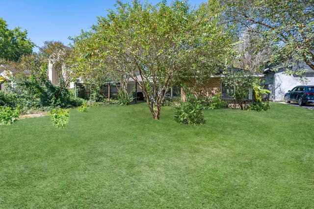 9718 Mariposa Street, Houston, TX 77025