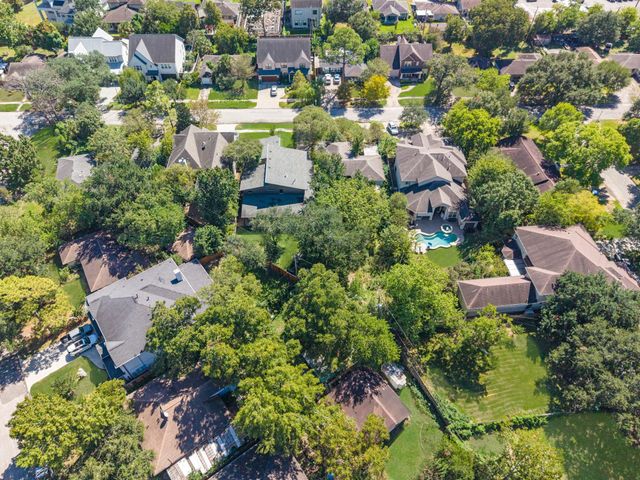9718 Mariposa Street, Houston, TX 77025