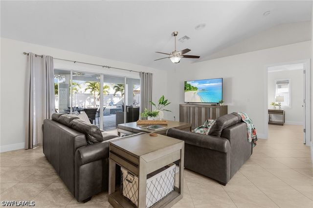 601 SE 30th ST, Cape Coral, FL 33904