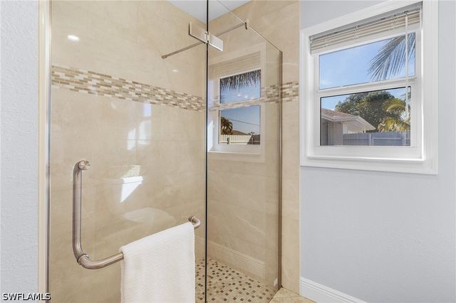601 SE 30th ST, Cape Coral, FL 33904