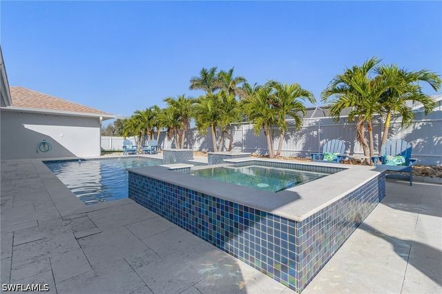 601 SE 30th ST, Cape Coral, FL 33904
